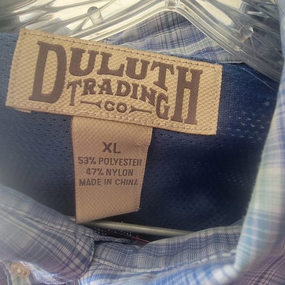 Duluth Trading Co Men's Button-down Shirt - Picture 3 of 4